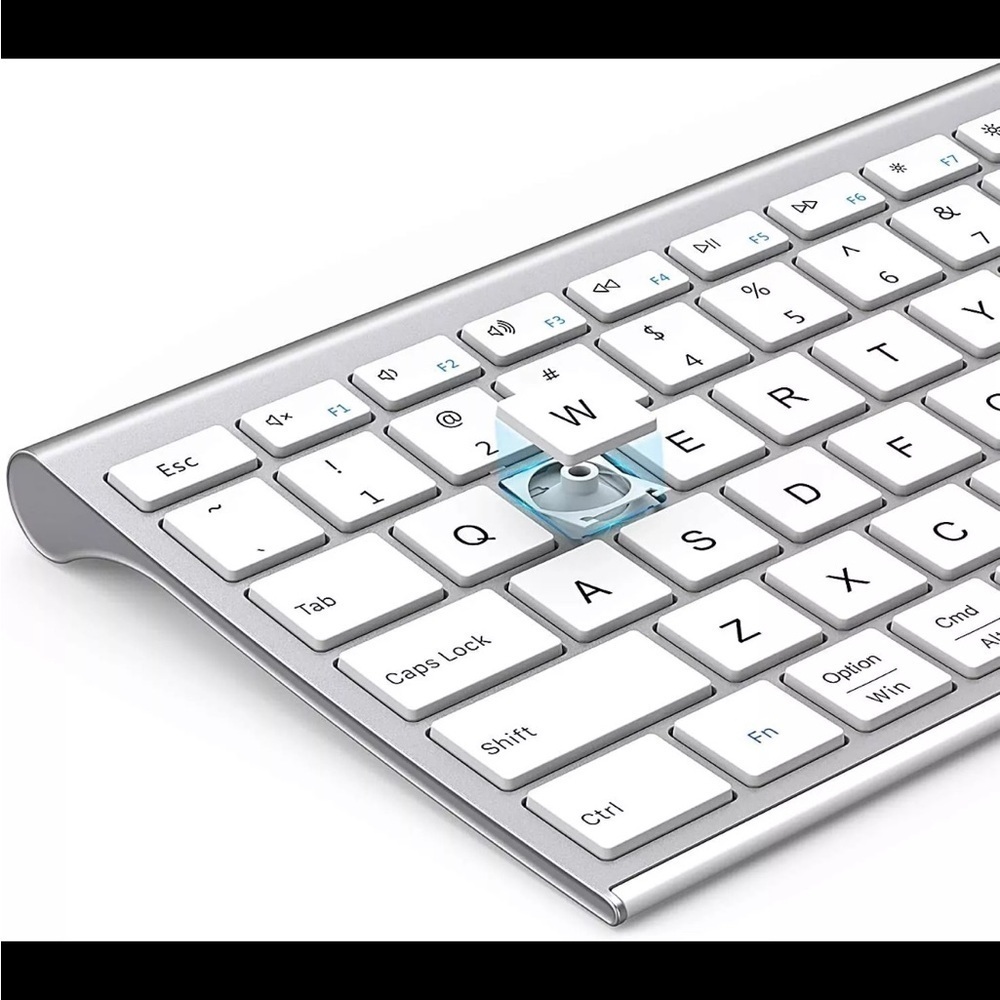 iCleverMulti device IC-GK03 Bluetooth wireless keyboard. White/Silver - Picture 4 of 16